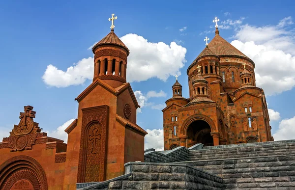 Igreja de Saint Hovhannes na cidade de Abovyan . — Fotografia de Stock