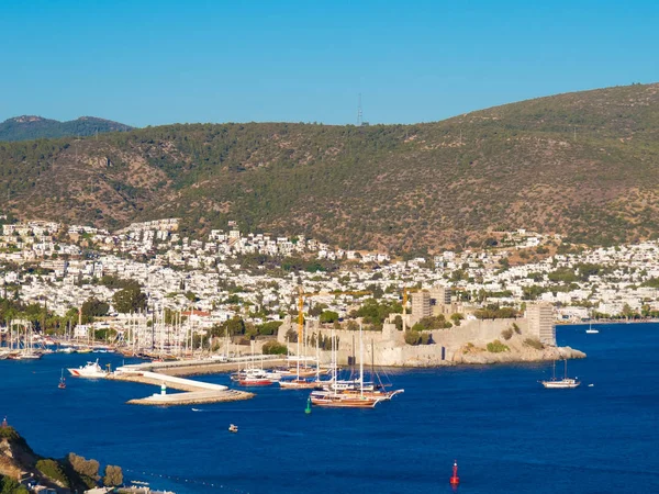 Top view of the bay and Bodrum Castle (Castle of St. Peter). — Stock Photo, Image
