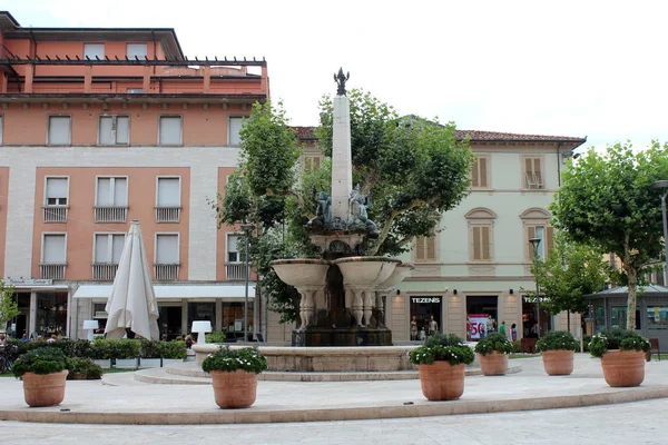 Guidotti Fountain in Montecatini Terme — стокове фото