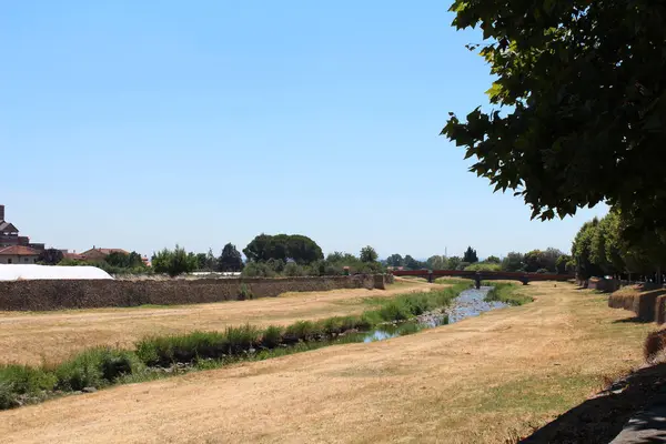 Uitzicht op de stad Pescia, Italië — Stockfoto