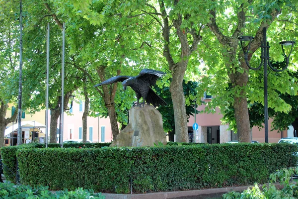 Bir Desenzano del Garda şehir manzaralı