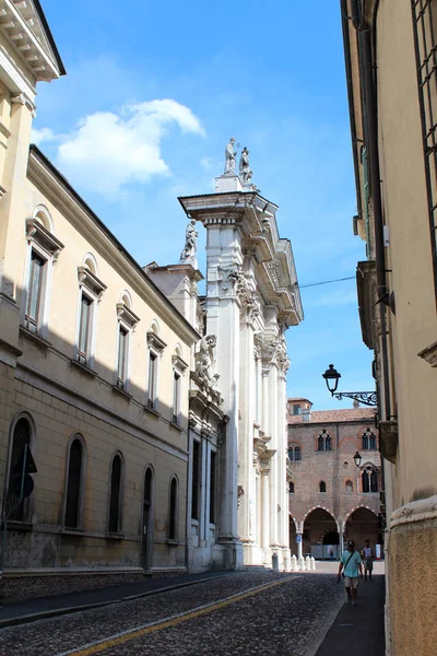 Vista de la ciudad de Mantua, Italia — Foto de Stock