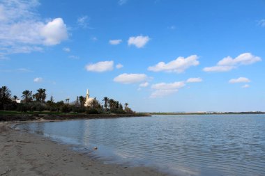 Hala Sultan Tekke Camii yakınında Larnaka, Kıbrıs