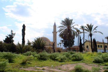 Hala Sultan Tekke Camii yakınında Larnaka, Kıbrıs
