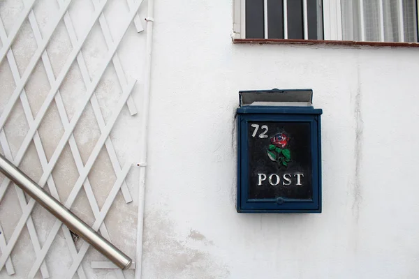 Old post box in Larnaca, Cyprus — Stock Photo, Image