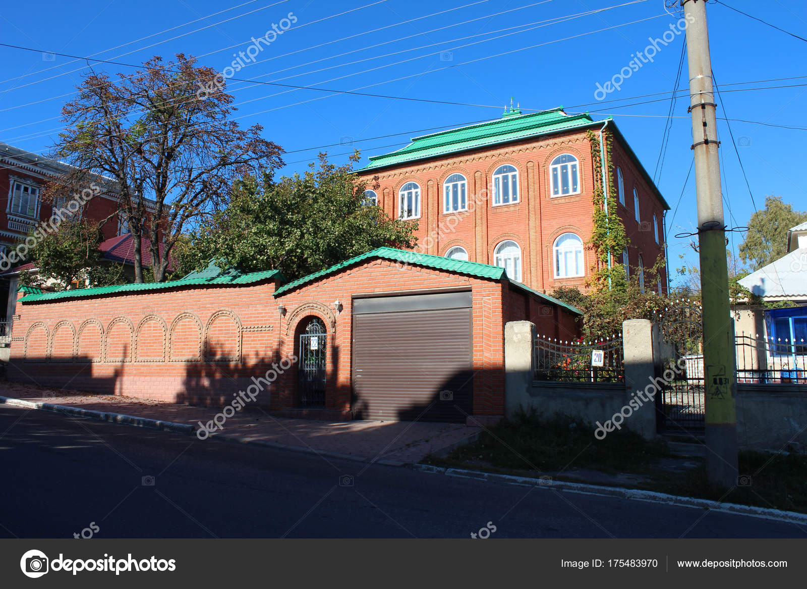 Gipsy House Street View Stock Photo C Chantall 175483970