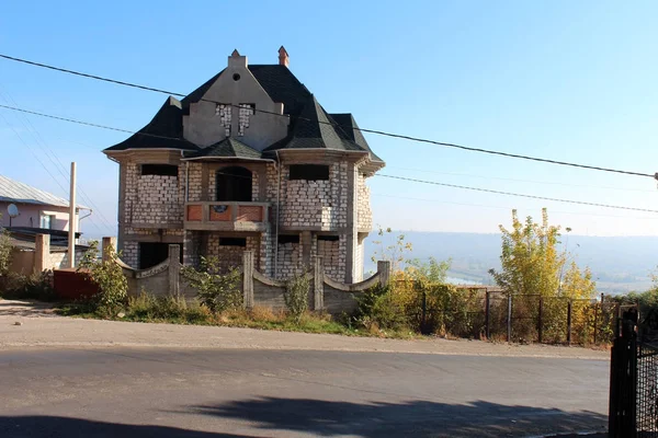 Casa cigana, vista de rua — Fotografia de Stock