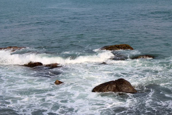 Вид на Индийский океан в Гаване, Шри-Ланка — стоковое фото