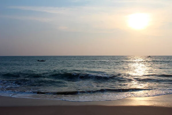 Вид на Індійський океан від Шрі-Ланки — стокове фото
