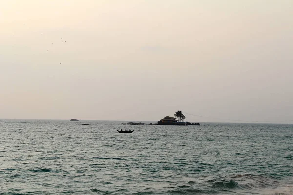 Вид на Индийский океан со Шри-Ланки — стоковое фото