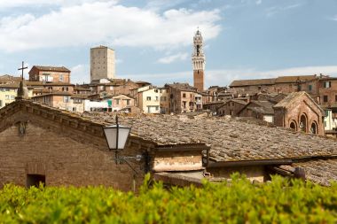 Torre del Mangia bahar ile Siena. Toskana, İtalya.