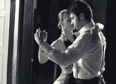 baştan çıkarma dansı