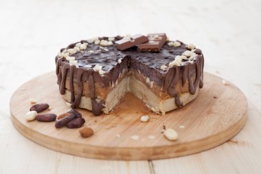 Çiğ vegan kek snickers