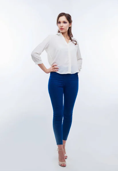 Model trägt Jeans — Stockfoto