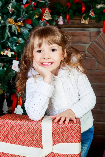 Girl with presents — Stock Photo, Image