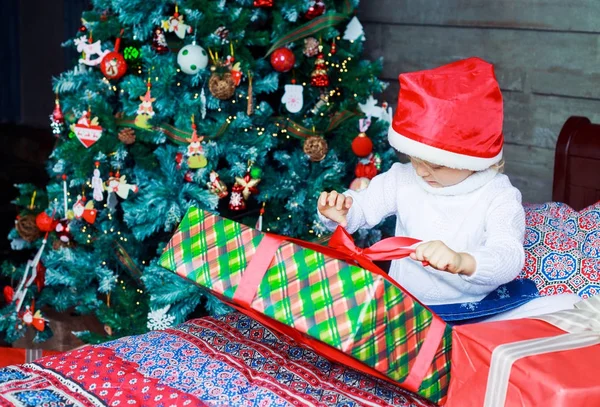 Bambino a Natale — Foto Stock