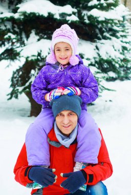 Baba ve kızı açık