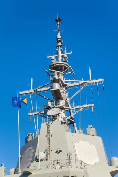 军事船的桅杆 — 图库照片