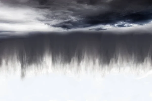 雲と雨 — ストック写真