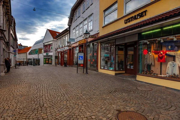 Calle comercial en Stavanger — Foto de Stock