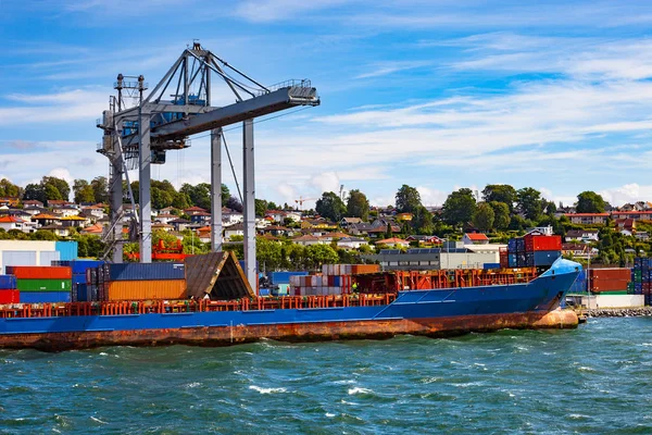 Nave container in porto — Foto Stock