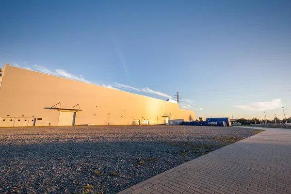 Fuori dal grande magazzino — Foto Stock