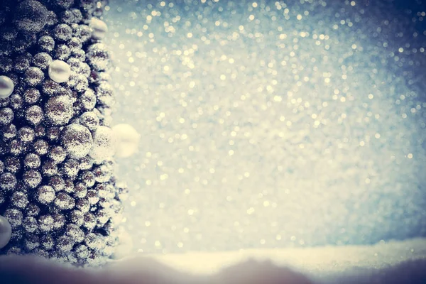 闪光和圣诞树装饰 — 图库照片
