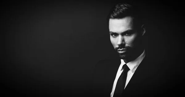 Schwarz Weiß Porträt Eines Jungen Geschäftsmannes Anzug Stilvolle Person — Stockfoto
