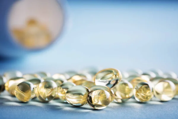 Vitamin Pills Spilled Out Bottle Laying Table — Stock Photo, Image