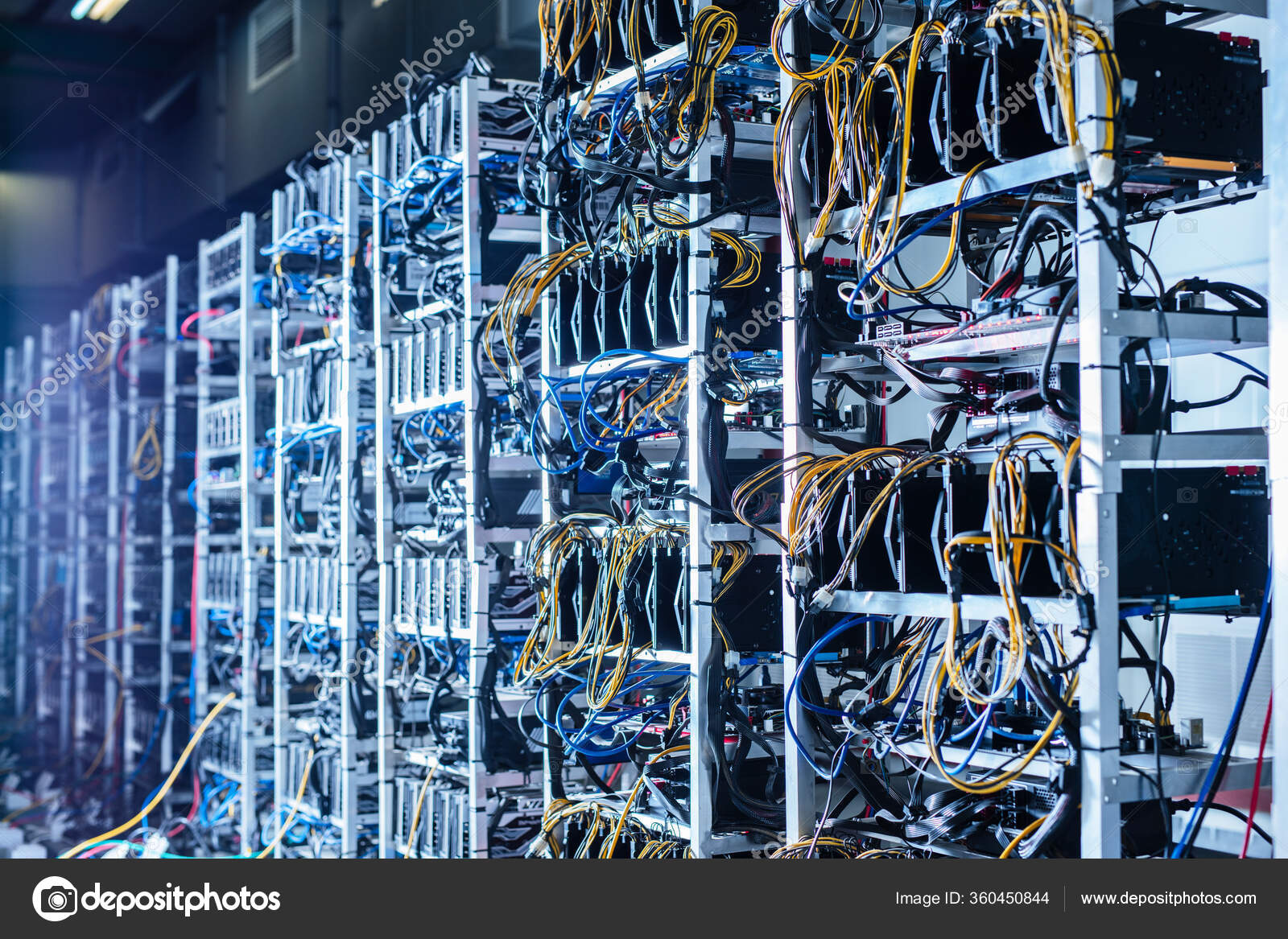 Bitcoin Crypto Mining Farm Big Data Center High Tech Server — Stock Photo ©  Photocreo #360450844