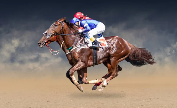 Two racing horses neck to neck in fierce competition for the finish line — Stock Photo, Image