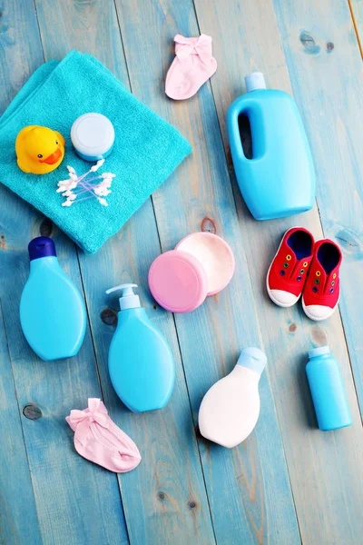 Bunte Babyausstattung — Stockfoto