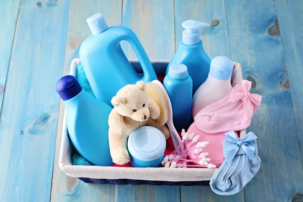Cesta de suministros para bebés —  Fotos de Stock