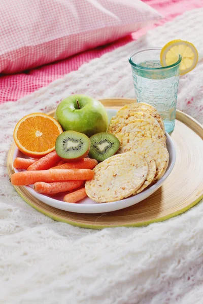 Régime petit déjeuner au lit — Photo