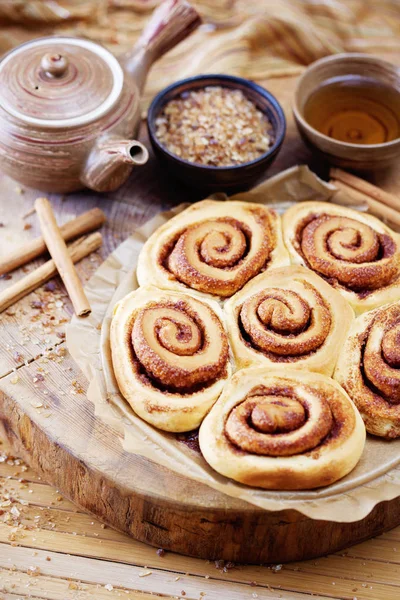 Delicious cinnamon rolls — Stock Photo, Image