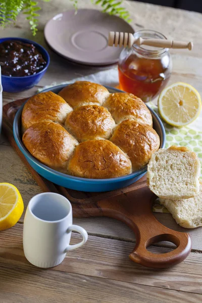 Homemade buns with jam — Stock Photo, Image