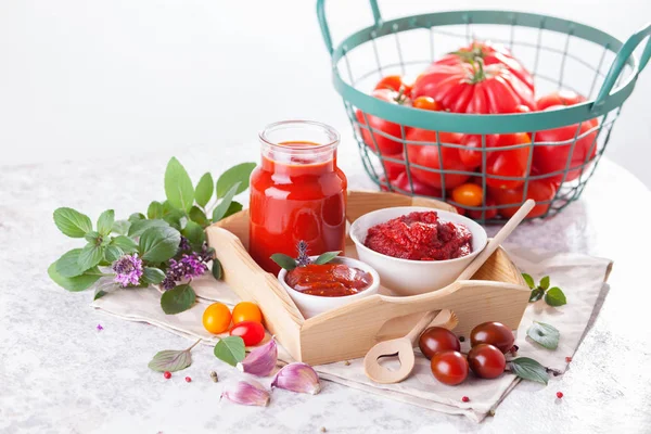 Домашній томатний зберігає — стокове фото