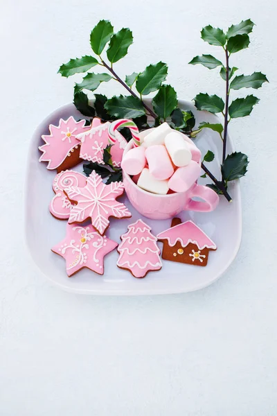 Roze gingerbreads met marshmallows — Stockfoto