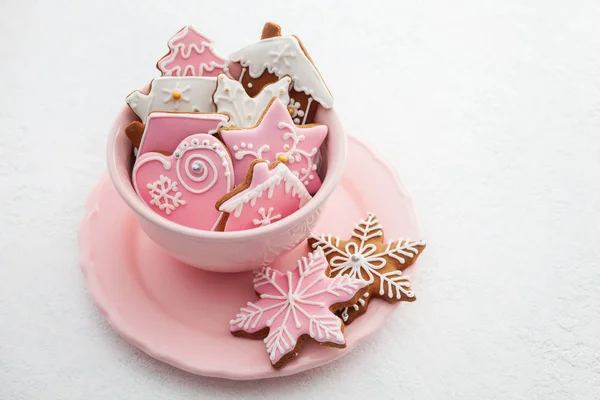 Rózsaszín gingerbreads az ágyban — Stock Fotó