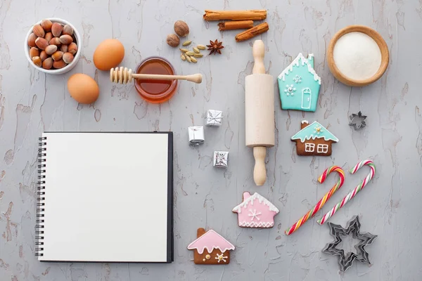 Ingredienser för bakning pepparkakor — Stockfoto