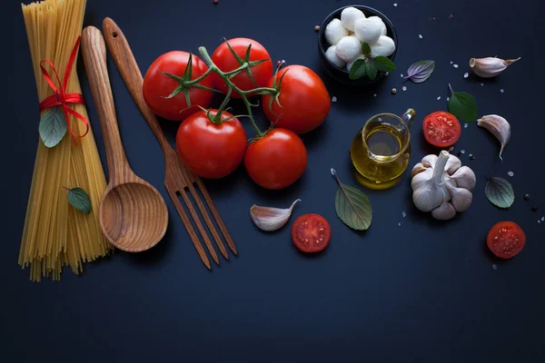 Ingrediente per spaghetti cibo italiano — Foto Stock