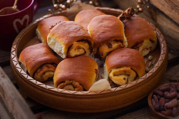 Cinnamon buns with chocolate — Stock Photo, Image