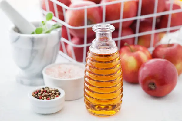 Still Life Bottle Apple Vinegar Red Apples Spices Mortar Pestle — Stock Photo, Image