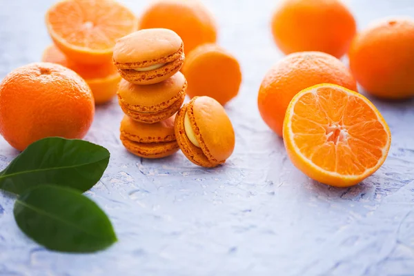 Deliciosos Macarrones Mandarina Con Frutas Frescas Comida Dulce —  Fotos de Stock