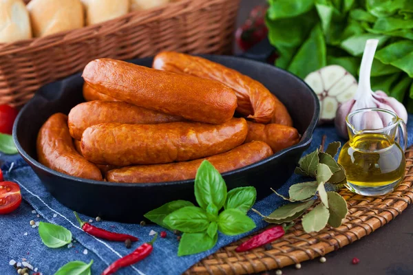 Veel Van Bbq Worstjes Met Groenten Tafel Eten Drinken — Stockfoto