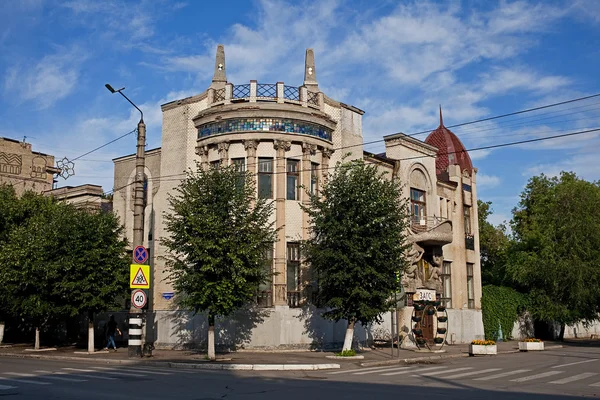 Sizran - juli 9 2016: Bruiloft Palace. Art nouveaugebouw ontworpen door de beroemde architect Shechtel. — Stockfoto