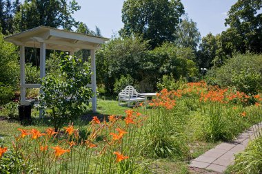 Tambov bölgesi - 14 Temmuz 2016: Ivanovka. Ünlü Rus besteci Rachmaninov (Rachmaninoff) Müzesi. Manor park.