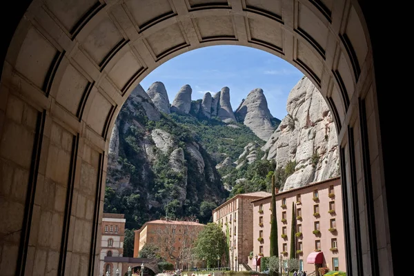 Montserrat, el monasterio de la Virgen María en Cataluña. España — Foto de Stock