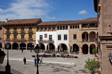 İspanya, Barcelona - 25 Mart 2014: Turistik tesis karmaşık İspanyolca Köyü (Poble Espanyol)