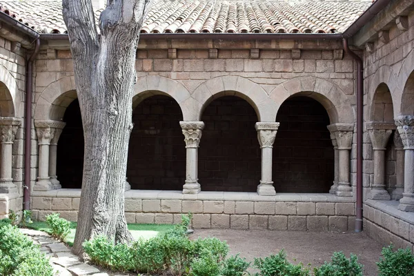 Spain, Barcelona - March 25 2014: Touristic complex Spanish Village (Poble Espanyol) — Stock Photo, Image